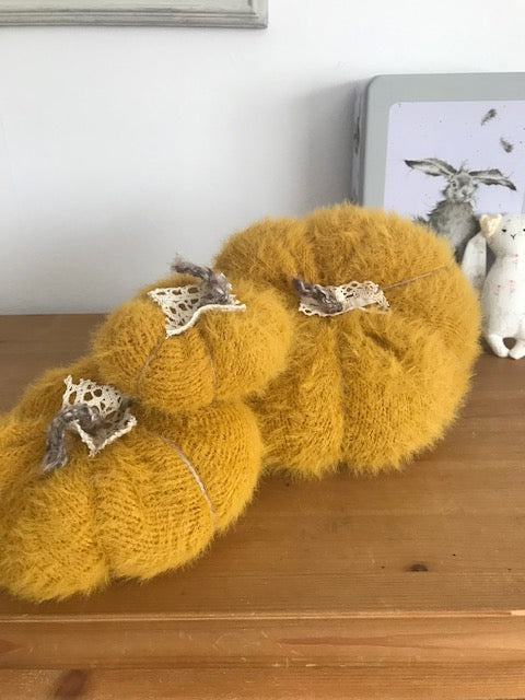 Handmade knitted Fabric Pumpkins in a selection of colours and can be used year after year for Autumn Decor. Each have jute string, lace and a stem made of wool or felt and stuffed. Mustard, pink, cream, grey and mink colours to choice from.